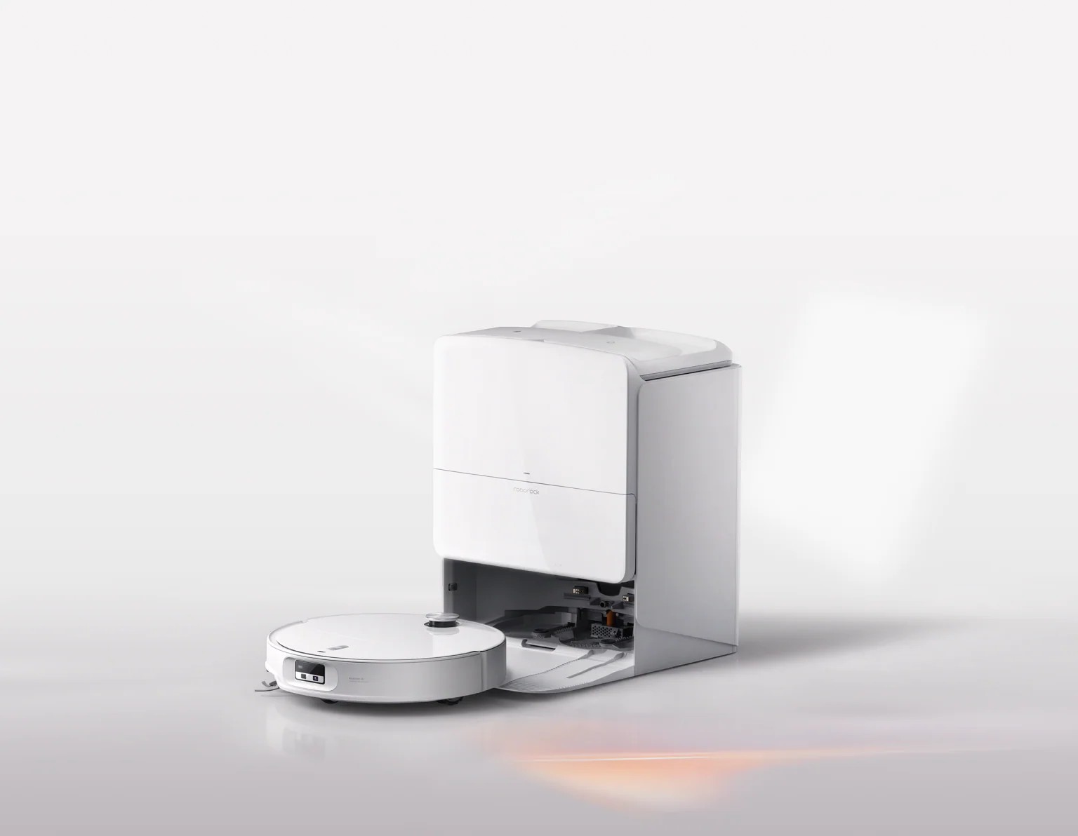 Twin spinning mops with 12 N pressure and warm water