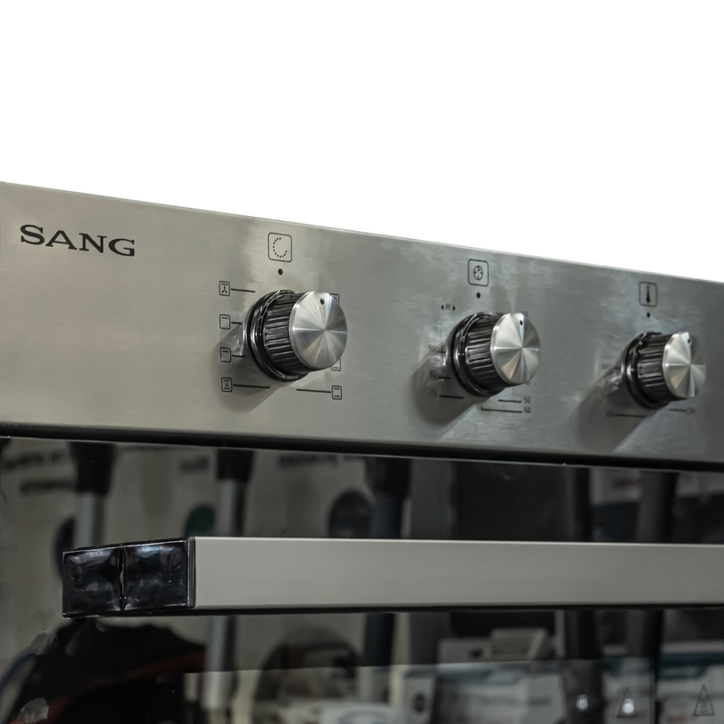 Stainless steel finish for a standard 60 cm niche